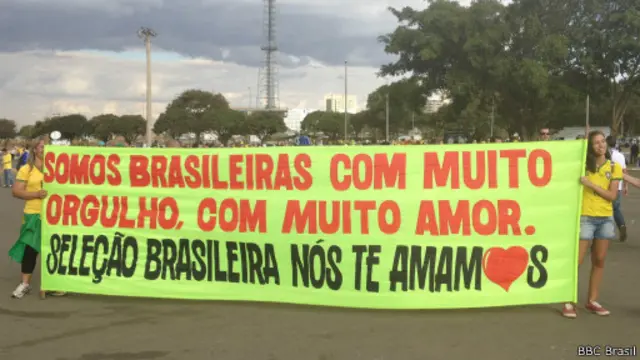 Torcida no Mané Garrincha (BBC Brasil)
