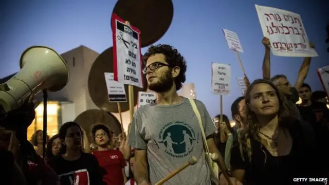 غزہ میں بڑھتے ہوئے تشدد پر اسرائیل کے خلاف پوری دنیا میں مظاہرے جاری ہیں