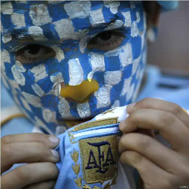 ڈھائی دہائیوں کے بعد اپنی ٹیم کو فائنل کھیلتا دیکھنے کے لیے ارجنٹائن کے ہزاروں فٹبال شائقین ریو پہنچے لیکن ناامید لوٹے۔