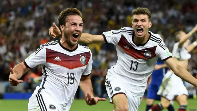 Götze celebra su gol, el tanto que vale un título del mundo.