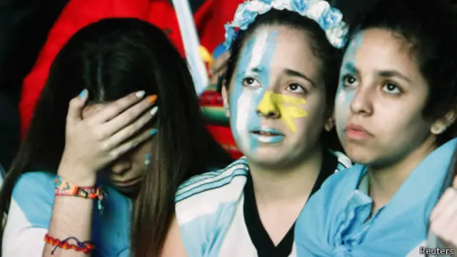 Torcedor argentino lamenta derrota na final da Copa do Mundo | Crédito: Reuters