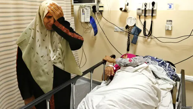 अम्मान, जॉर्डन के अस्पताल में फलस्तीनी महिला