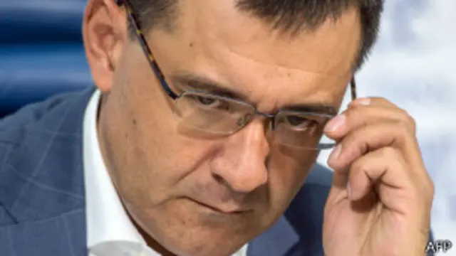 Депутат Госдумы Валерий Селезнев утверждает, что его сыну не оказывается медицинская помощь