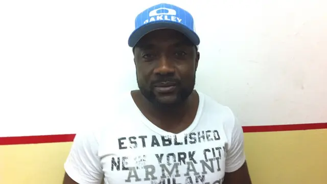 Serge Tchieguen kutoka Cameroon anasema: "ninafanya kazi ya usimamizi wa michezo, na hiyo ni sekta ambayo imekomaa sana hapa Brazil. Nimejifunza mengi. Nadhani nimebadilika na kuwa bora zaidi tangu kuja hapa miaka minne iliyopita kwa namna ambavyo nafikiria na pia kufanya kazi. ''
