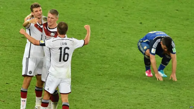 ပွဲသိမ်းခရာ မှုတ်ချိန် 