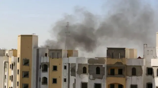 تسيطر مليشيات الزنتان المناوئة للإسلاميين على مطار طرابلس.