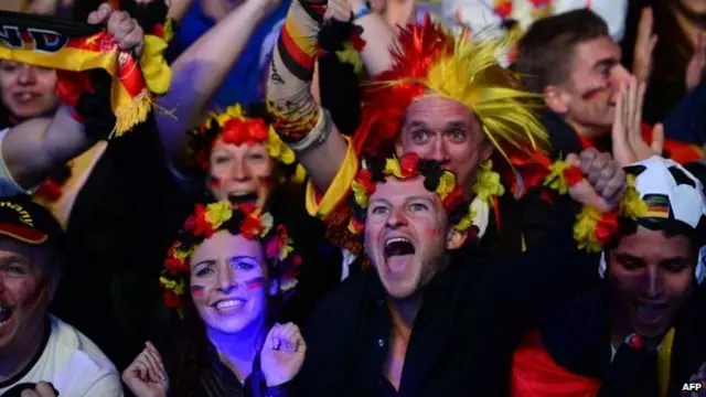 پیروزی تیم آلمان در جام جهانی طرفداران تیم را به شدت خوشحال کرد 