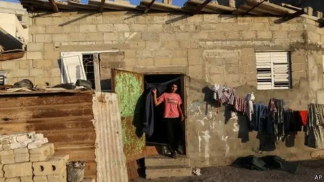 بعض مخيمات اللاجئين في قطاع غزة تفتقد للخدمات الأساسية.