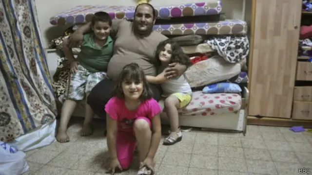 أسرة أحمد محمد لا تستطيع العودة إلى العراق بعد تلقيهم تهديدات بالقتل من تنظيم الدولة