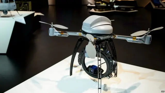 参展的最小无人机The Drake，重量只有2公斤。