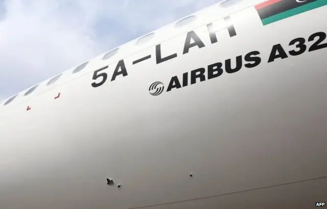 بعض الطائرات لم تتعرض لأضرار كبيرة ولكن لا يمكنها مغادرة المطار