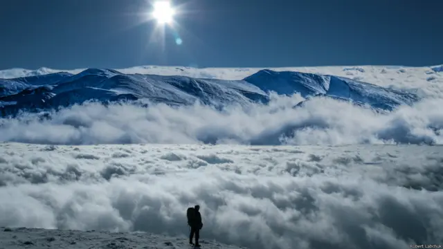 نهمه جایزه: بیا هم د کارپیتهین ملي پارک یوه ننداره، چې رابرټ لیبچک د خپلې کامېرې په وسیله خوندي کړی. 