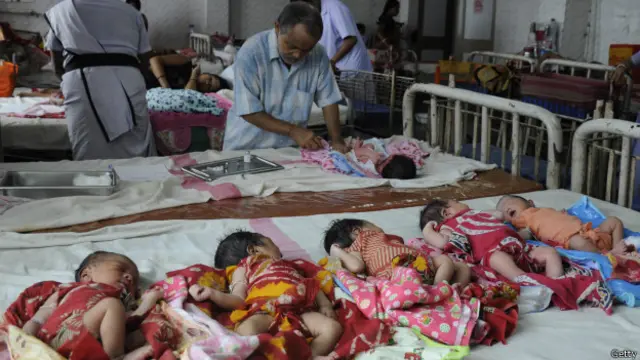 Bebés en India
