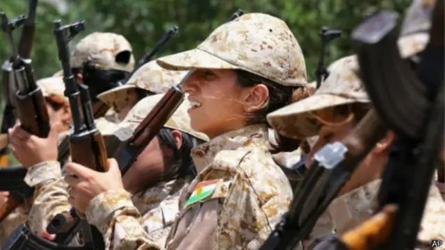 تقول المقاتلات في قوات البشمركة إنهن مستعدات للدفاع عن كردستان وشعبها