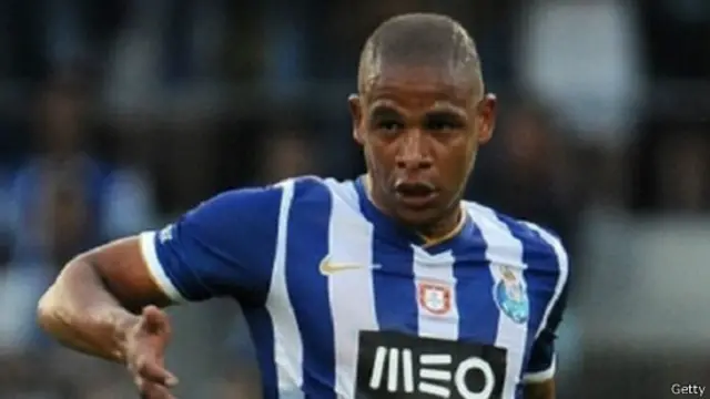 سوق انتقالات اللاعبين يشتعل مبكرا في الدوري الإنجليزي