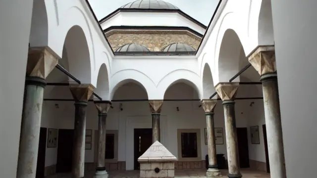 عمر عبد الرازق / سراييفو