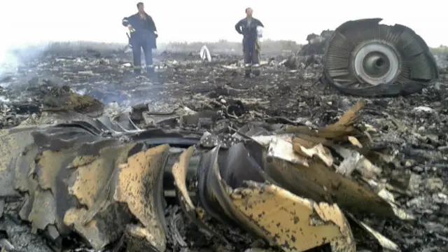 राहत और बचाव कार्य के लिए राहतकर्मी दुर्घटना स्थल पर पहुंच गए हैं.