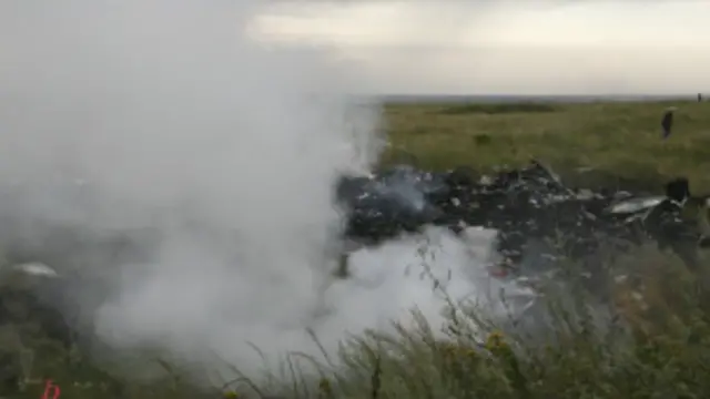 विमानमा रहेका सबै २ सय ९८ जनाको मृत्यू भएको थियो, त्यसमध्ये धेरै नेदरल्याण्ड्सका थिए।