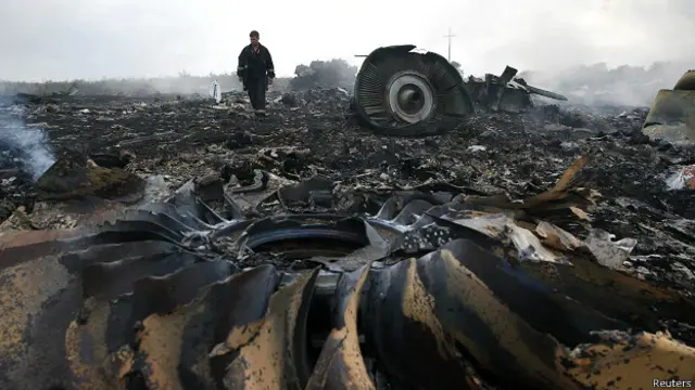 ملائیشیا کے وزیرِ اعظم نجیب رزاق نے اس واقعے پر صدمے کا اظہار کرتے ہوئے فوری تحقیقات کا اعلان کیا ہے