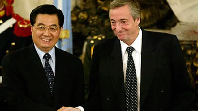 Hu Jintao y Néstor Kirchner en 2004 (foto: Reuters)