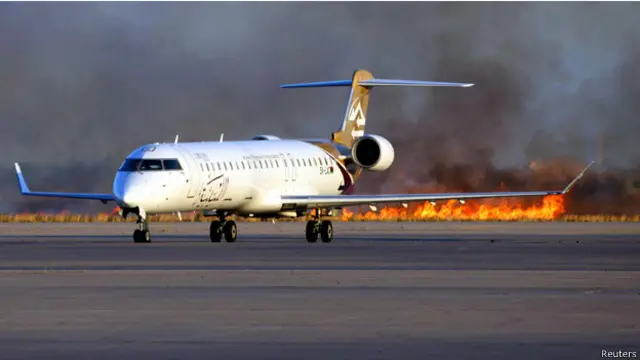 اسفر القتال عن دمار واسع بالمطار