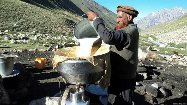 په دې لوښي کې شیدې اېشول کیږي.