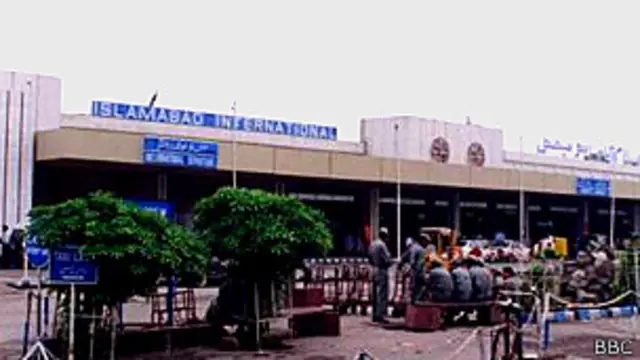 اے ایس ایف کے حکام نے فوری طور پر ملزم کو حراست میں لے لیا اور بعدازاں اُنھیں تھانہ ایئرپورٹ منتقل کر دیا