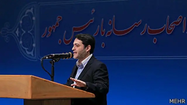 محمد قوچانی: در آن سالهای سخت با یک تماس تلفنی آن مدعی العموم معزول کارمان را از دست میدادیم و همچون حلزونهای خانه به دوش کوچ میکردیم و چون کرگدنهای پوست کلفت خم به ابرو نمیآوردیم و کارمان را از سر میگرفتیم. ما مامور به حرفه بودیم و آنها نیز مامور به وظیفه؛ کار ما روزنامه نویسی بود و کار آنها روزنامه ننویسی. هر دو به تکلیف عمل میکردیم.