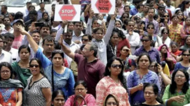 بھارت میں 2012 میں جنوبی دہلی میں ایک لڑکی کی جنسی زیادتی کے بعد موت کے نتیجے میں ملک بھر میں احتجاج کا سلسلہ شروع ہوگیا تھا