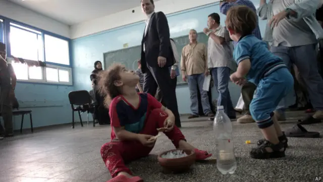 ملګري ملتونه وايي، له غزې ۴۰ زره وګړي وتلي دي