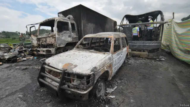 湖南怀化段发生一起特大交通事故，导致至少38人死亡