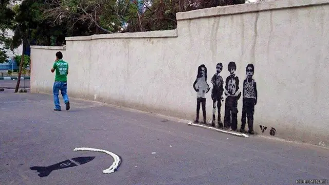 گرافیتی که برای حمایت از کودکان فلسطینی در یکی از کوچه‌های خیابان ولی‌عصر کشیده شده است 