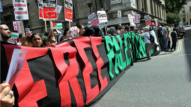 عکس: نیلوفر از لندن