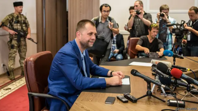 「頓涅茨克共和國總理」布羅代爾在頓涅茨克市會見記者(19/7/2014)