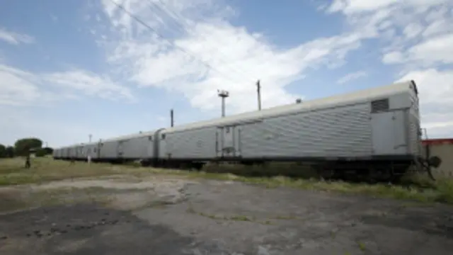 د الوتکې د قربانیانو جسدونه په اورګاډي کې دي چې په یخجالونو کې ساتل کېږي