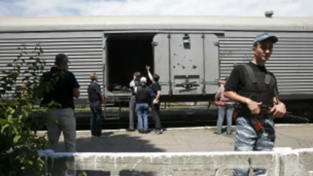 جدایی‌طلبان بقایای قربانیان سقوط هواپیما را به یک قطار یخچال‌دار منتقل کرده‌اند