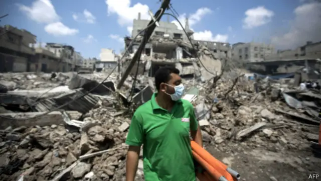 شجاعیه در شرق غزه از شنبه شب هدف شدیدترین حملات اسرائیل در سیزده روز گذشته قرار گرفته