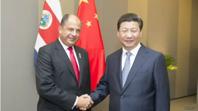 习近平与哥斯达黎加总统索利斯