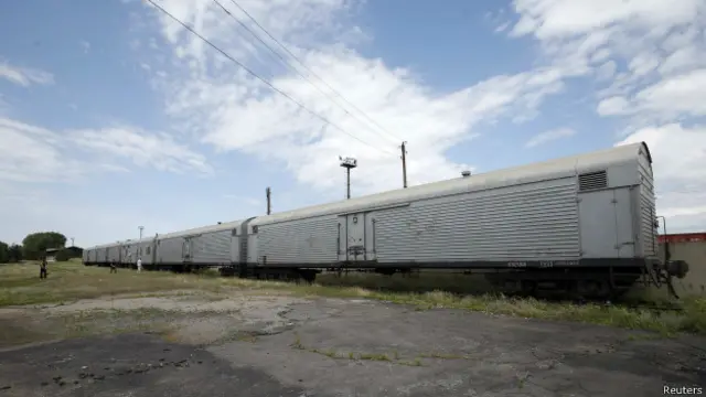 Рефрижераторный состав, в который поместили тела погибших пассажиров "Боинга"