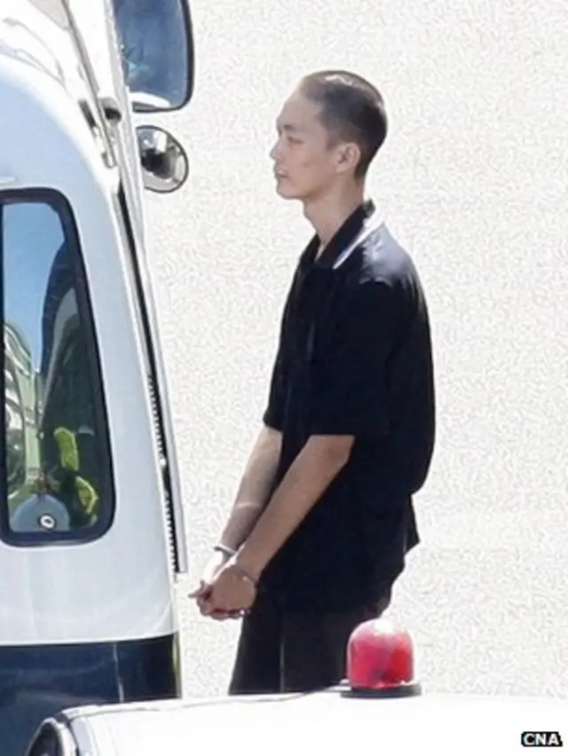 法警从台北看守所押解郑捷(台湾中央社图片21/7/2014)