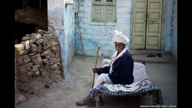 பிஷ்நொய்கள் வீட்டிலேயே சமைத்த சைவ உணவை மட்டுமே உண்கின்றனர். எளிய ஆடைகளையும் மட்டுமே உடுத்துகின்றனர்.
