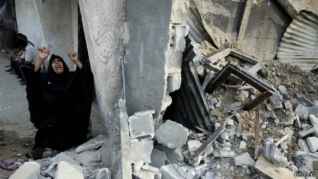 خانه‌ای ویران شده در جنوب غزه بعد از حمله هوایی ارتش اسرائیل