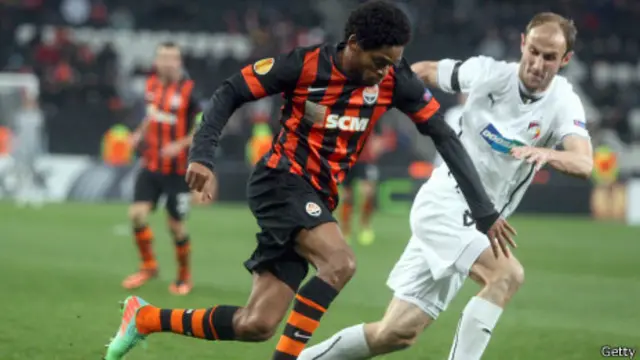 Alex Teixeira menarik minat Liverpool FC.