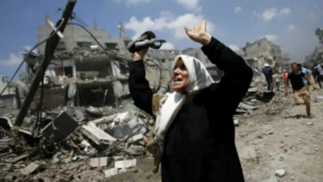 أسفرت العملية الإسرائيلية في غزة عن مقتل مئات الفلسطينيين وإصابة الالاف