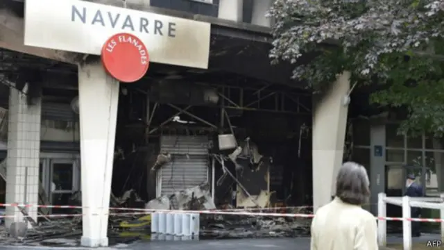 مركز للتسوق في سارسيل أصيب بتلفيات بالغة خلال أعمال شغب يوم الأحد