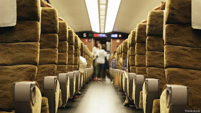 Интерьер скоростного поезда