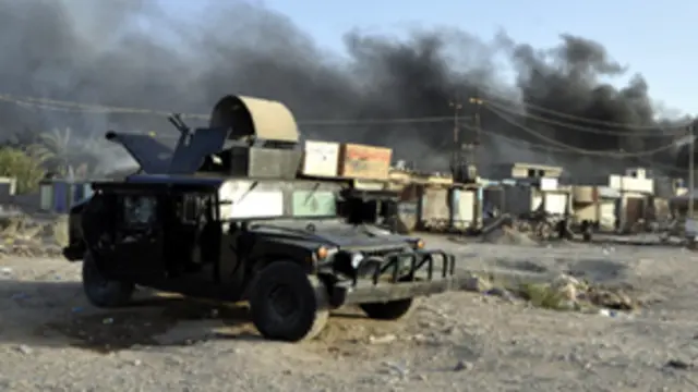 تاجی قصبہ بغداد سے 20 کلومیٹر شمال میں واقع ہے