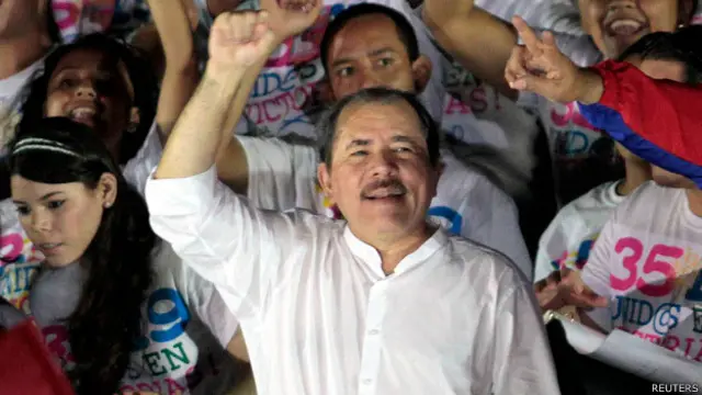 尼加拉瓜总统奥尔特加在马纳瓜主持桑地诺革命35週年庆祝大会（19/7/2014）