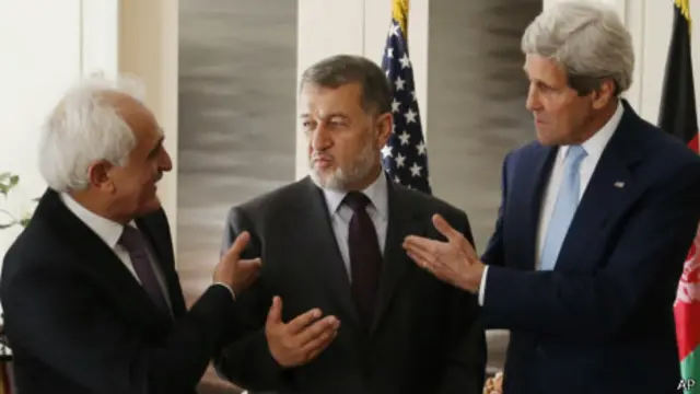 کابل ته د امریکا د بهرنیو چارو وزیر جان کیري سفر ټاکنیزه لانجه ختمه کړه