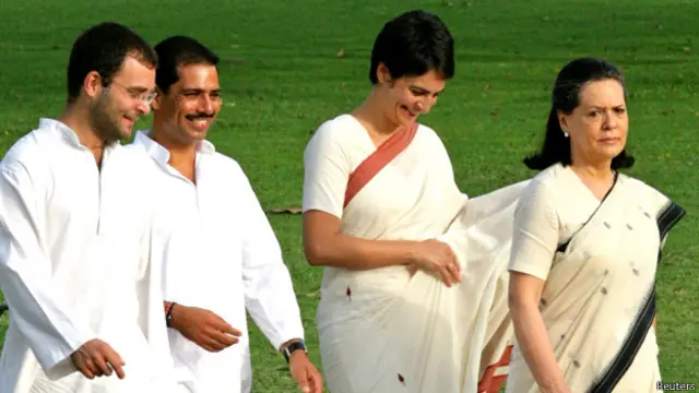 रॉबर्ट वाड्रा, सोनिया, प्रियंका, राहुल गांधी